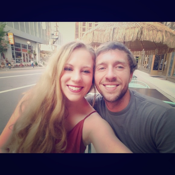 Meet your Posher, Liv - Picture 1 of 1